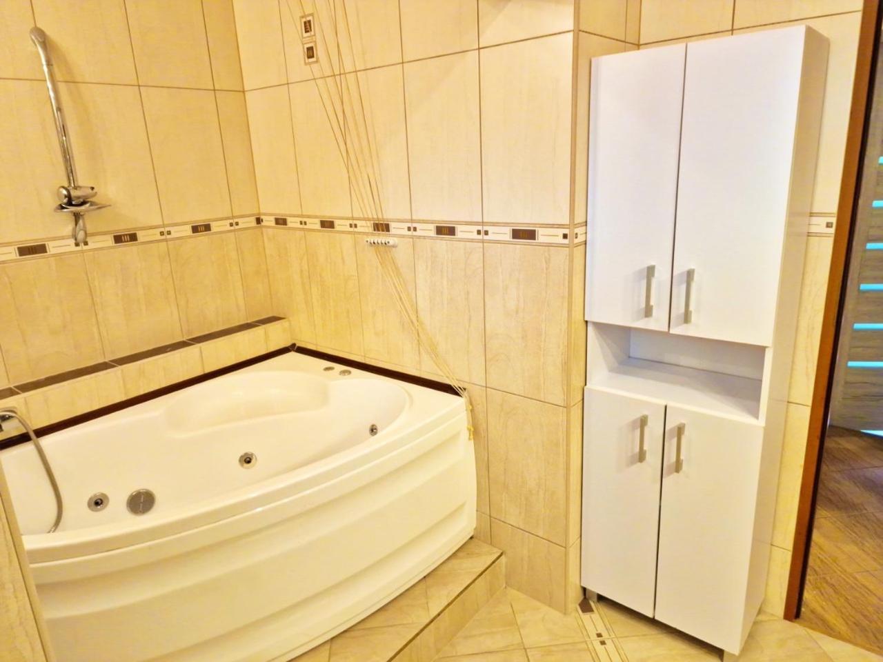 Kochanowskiego Apartment ชวีโนวิชแจ ภายนอก รูปภาพ